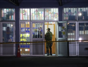 Estudiante de 15 años apuñaló a un compañero en liceo de Alhué: agresor tenía denuncia por VIF contra su madre