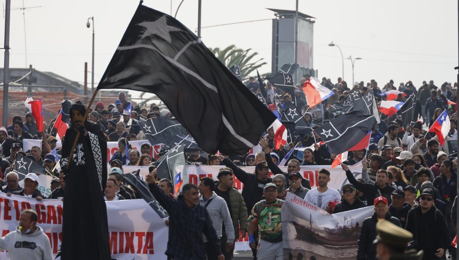 Pescadores piden rechazar Ley de Fraccionamiento y advierten a diputados que irán al Congreso a ver "quién nos traicionará"