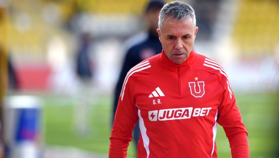 Gustavo Álvarez apunta a los "gastos de energía extra" de Copa Libertadores para explicar el "bajón" de la U