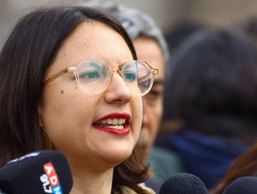 Abogado detalla los cinco cargos presentados contra la exalcaldesa de Santiago, Irací Hassler, para inhabilitarla