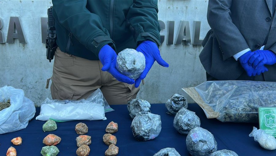 Desarticulan banda criminal que lanzaba «pelotazos» a la cárcel de Valparaíso: seis detenidos y $150 millones en incautaciones