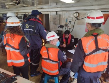 Sernapesca y Armada mantienen la fiscalización constante del tránsito de flotas extranjeras en aguas nacionales