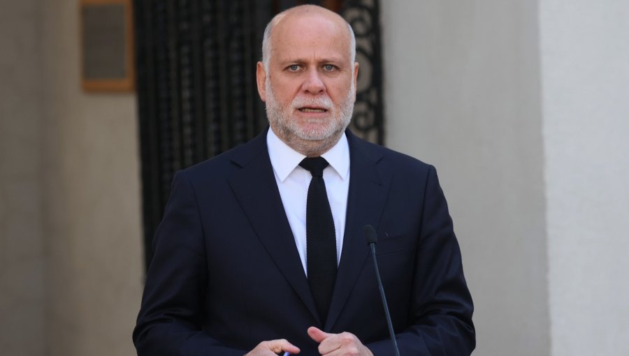 Ministro Elizalde dice por chats de Cariola que "hay que esperar las conclusiones" de la investigación