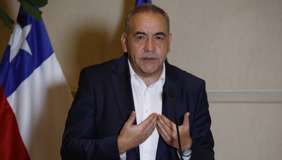 Senador Espinoza aborda querellas de marcas deportivas por ingreso de ropa falsificada al país: "En mi actuar primó la buena fe"
