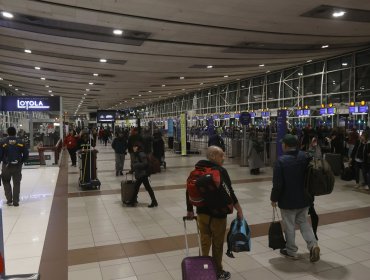 Hombre en situación de calle murió al interior del terminal del Aeropuerto de Santiago