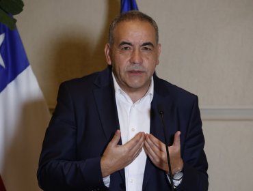 Senador Espinoza aborda querellas de marcas deportivas por ingreso de ropa falsificada al país: "En mi actuar primó la buena fe"