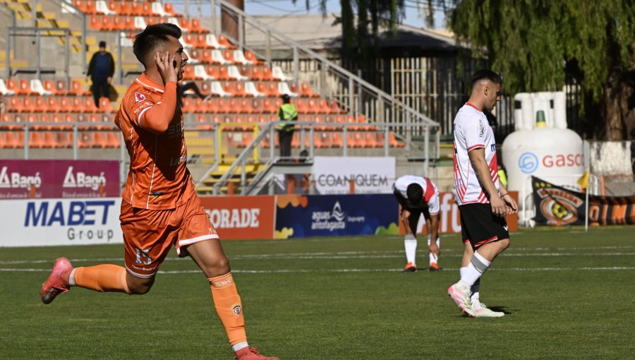 Cobreloa festeja en casa tras intenso duelo ante Curicó Unido