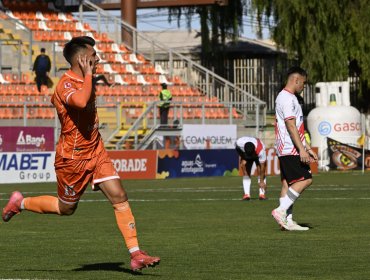 Cobreloa festeja en casa tras intenso duelo ante Curicó Unido