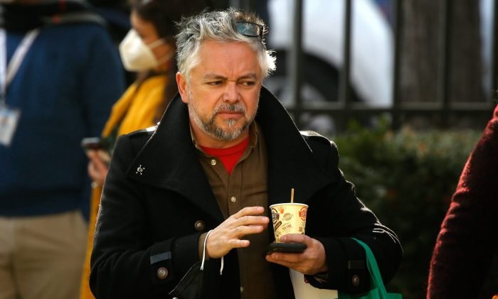 Ofician a ministra Arredondo para revertir designación de Jorge Baradit como director del Parque Cultural de Valparaíso