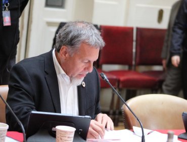 Senador Lagos Weber emplaza al Gobierno a referirse a eventuales irregularidades detectadas por Contraloría en el aparato público