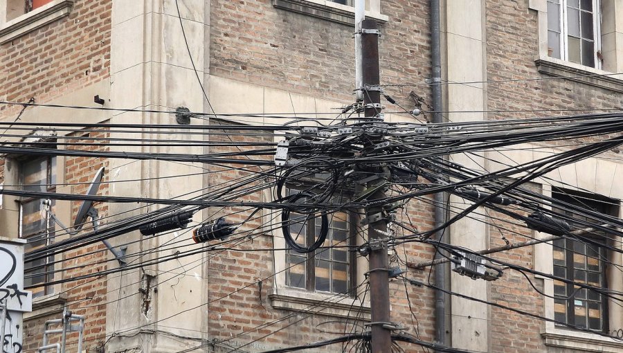 Ley Chao Cables: Quilpué retiró 5 kilómetros de cables en desuso y comienza reordenamiento de cara al invierno