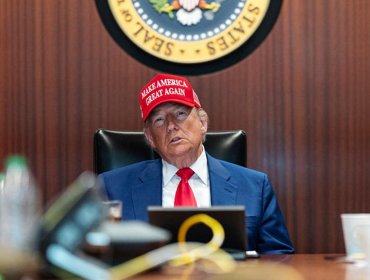 Donald Trump aboga por cambio de régimen en Irán para "hacerlo grande otra vez"