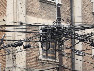 Ley Chao Cables: Quilpué retiró 5 kilómetros de cables en desuso y comienza reordenamiento de cara al invierno