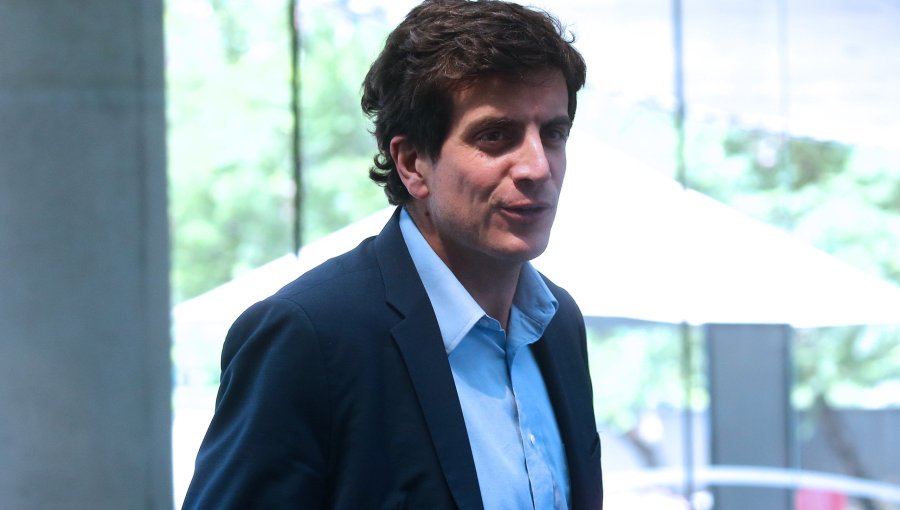 Diputado Schalper insta a Chile Vamos a "ofrecerle al país una derecha con vocación de mayoría sin complejos"