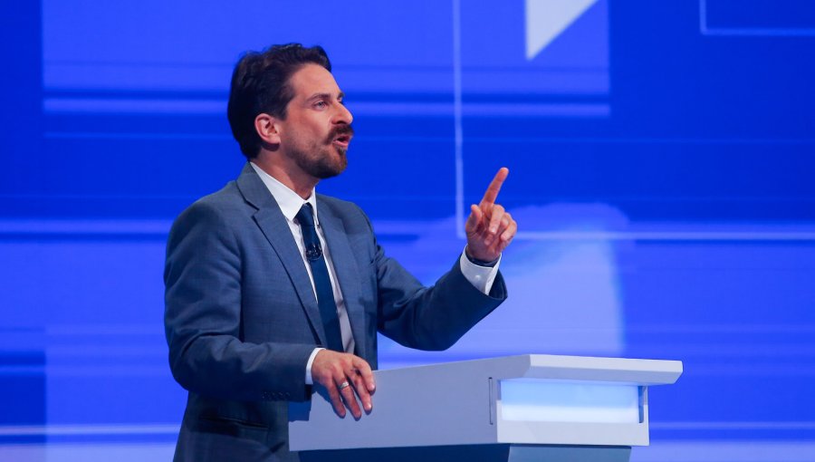 Gonzalo Winter dice que la ex Concertación "fue la forma que encontró Chile de construir una democracia"