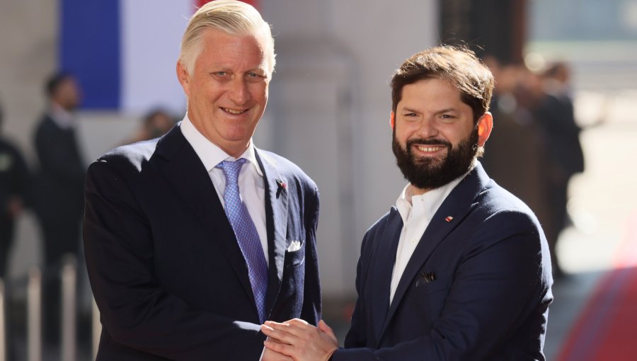 Presidente Boric recibió a los reyes de Bélgica en La Moneda y apuntó a estrechar lazos entre ambos países