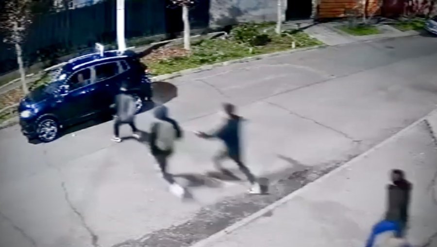 Delincuentes apuñalan con destornillador a adulto mayor para robarle su auto en La Florida