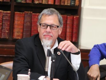 Senador Lagos Weber celebra que candidatura de Tohá lograra rearticularse y marcar diferencias con contendores de Primaria