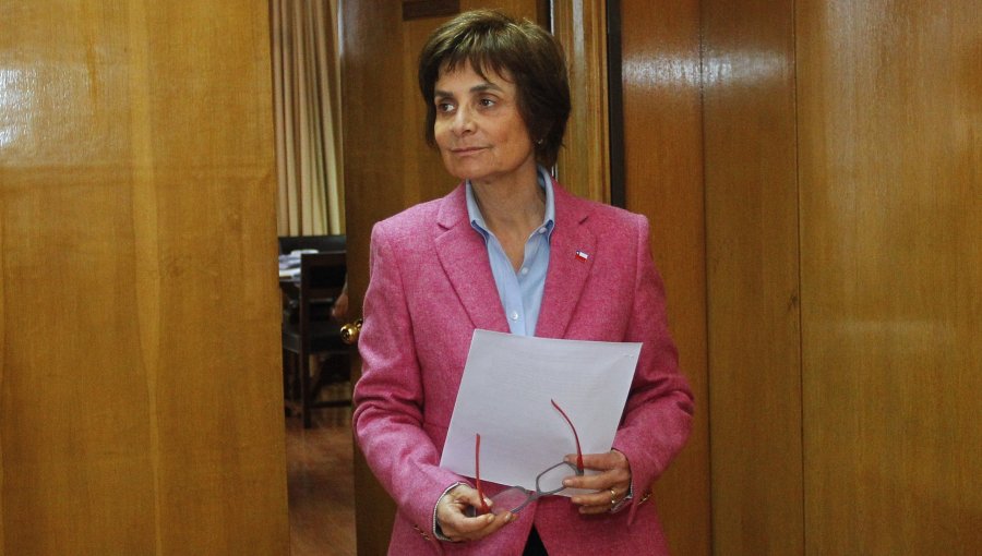 Paula Daza por la fallida licitación del seguro complementario de Fonasa afirma que "era absolutamente predecible"