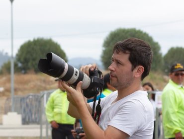Fiscalía formalizará por violación a Carlos Müller, reconocido fotógrafo de la música chilena
