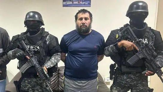 Capturan dentro de un búnker a Adolfo "Fito" Macías, el criminal más buscado de Ecuador