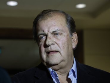 Francisco Vidal defiende la importancia de preservar TVN y afirma que la señal "debe tener un financiamiento mixto"