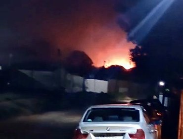Tragedia en Viña del Mar: adulto mayor fue hallado sin vida tras incendio que consumió una casa en la toma Felipe Camiroaga