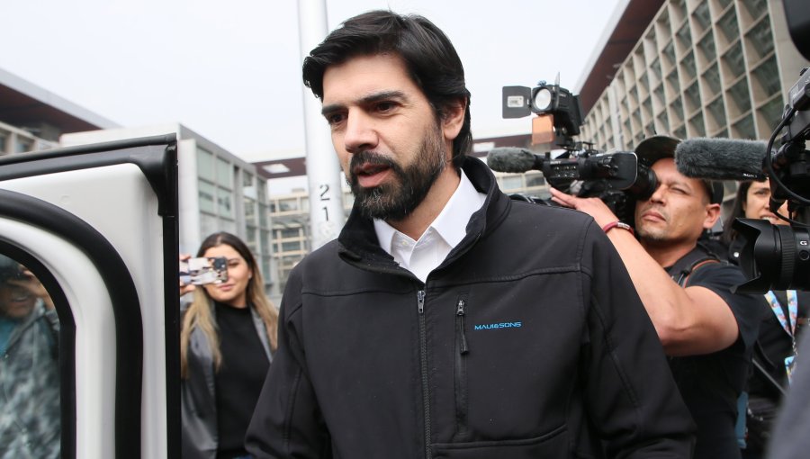 Otro congresista en la mira de Fiscalía: Piden desafuero del diputado Joaquín Lavín por el delito de fraude al Fisco