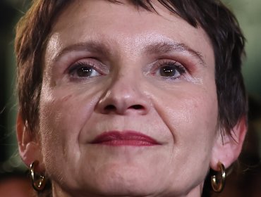 Carolina Tohá reconoce "tristeza y decepción", pero asegura que "trabajaremos lealmente" por la candidatura de Jeannette Jara