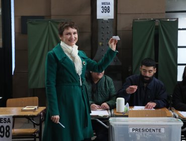 Carolina Tohá reafirma compromiso con la unidad del oficialismo: "Gane quien gane, lo vamos a apoyar"