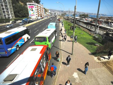 Delegación de Valparaíso reconoce "bajo uso" del sistema de transportes y dificultades en constitución de mesas en Rapa Nui
