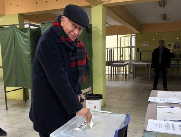 Ex Presidente Ricardo Lagos también participó de la Primaria oficialista: votó en Santiago