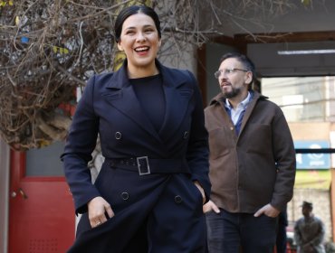 Karol Cariola celebra desde Viña del Mar el triunfo de Jeannette Jara: "Estoy segura que puede ser una gran Presidenta de Chile"