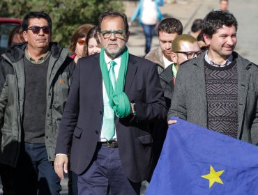 Vuelo retrasado impide a Jaime Mulet llegar a tiempo a su comando en Santiago