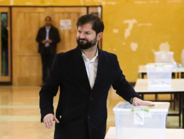 Presidente Boric llama a la "unidad del progresismo" y dice que el sector "estará unido detrás de quien resulte ganador" de la Primaria