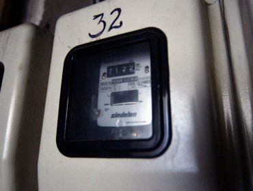 Denuncian cambios irregulares de medidores que dispararon cuentas de luz en Viña del Mar