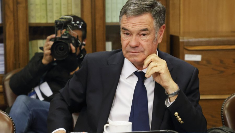 Senador Ossandón defiende pensiones vitalicias a expresidentes: "No somos un país tan rasca como para poder dejarlos abandonados"