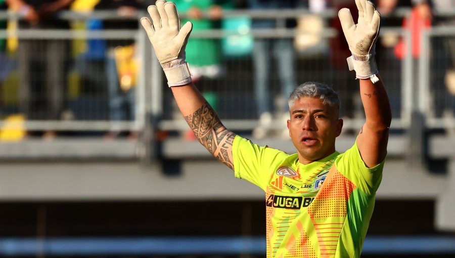 Aseguran que Brayan Cortés podría partir de Colo-Colo en diciembre de este 2025