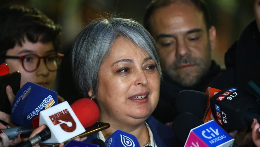 Jeannette Jara avisa que "está a disposición" para escuchar a la DC y "saber cómo podemos construir juntos"