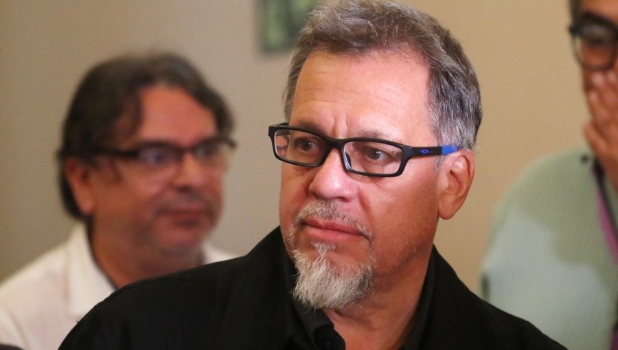 Senador Lagos Weber dice que "se va a honrar el compromiso" tras la Primaria y asegura que "yo voy a votar por Jara"