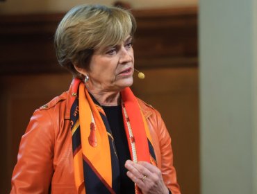 Académico de la UDP enfatiza que Matthei "tiene una tendencia a la baja" y que "puede que la saquen del escenario político"
