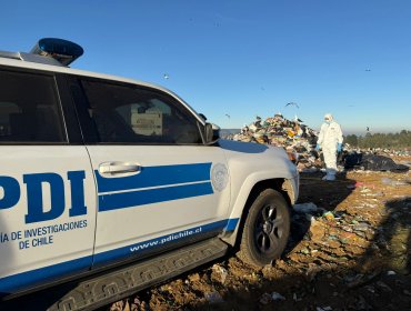Hallan cadáver en camión de basura que descargaba en relleno sanitario de Valparaíso