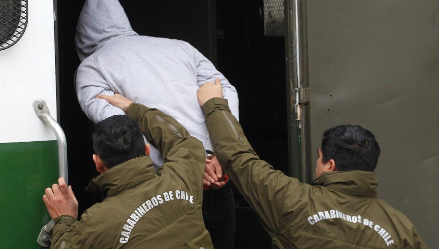 Fiscalización policial permite detener a tres prófugos de la justicia en Viña del Mar