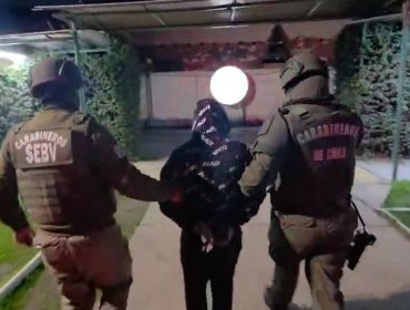 Delincuente de 14 años fue detenido tras portonazo con posterior persecución en Peñalolén: registra amplio prontuario