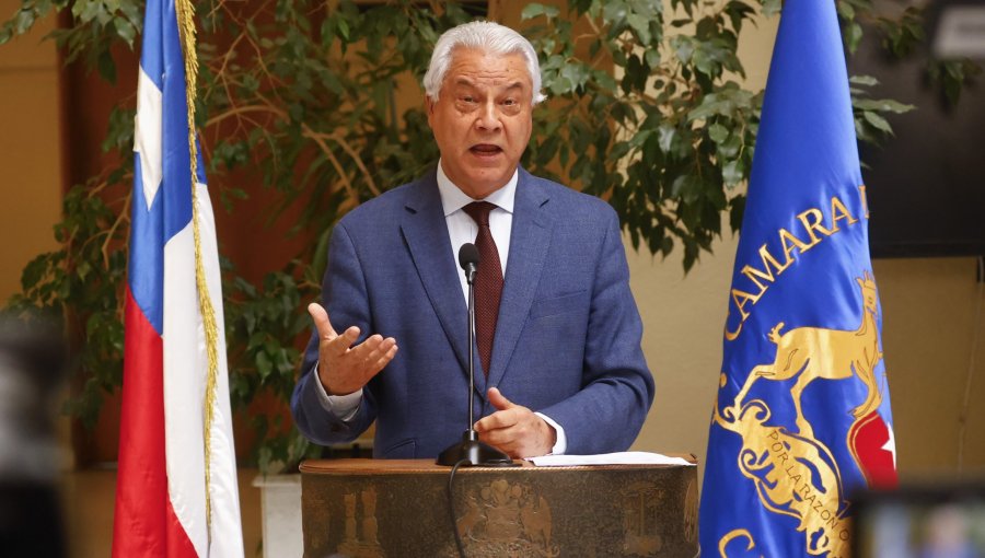 Diputado Naranjo anuncia que por instrucción de la presidenta del PS fue expulsado de la bancada del partido: acusa "hostigamiento"