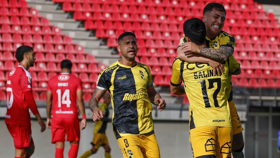 U. La Calera se despide de la Copa Chile tras ser goleada por Coquimbo que avanza a cuartos de final