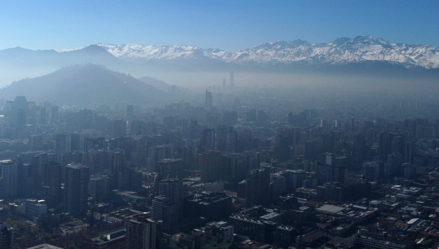 Decretan nueva preemergecia ambiental en la región Metropolitana por malas condiciones del aire