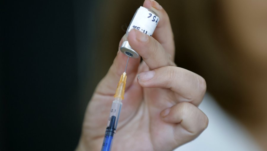 Jefe de Epidemiología del Minsal refuerza llamado a vacunarse ante circulación de virus respiratorios