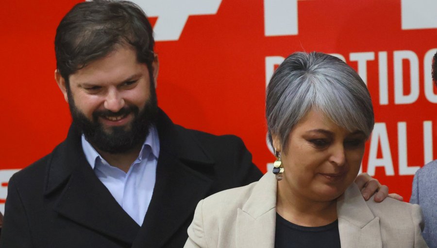RN acude a Contraloría por "falta de prescindencia" de Boric en acto del PS: Lo acusan de actuar como "jefe de campaña" de Jara