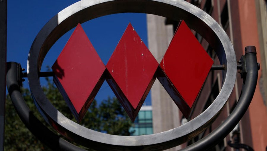 Industria del pago con tarjetas cuestionan el ingreso de Metro de Santiago al mercado
